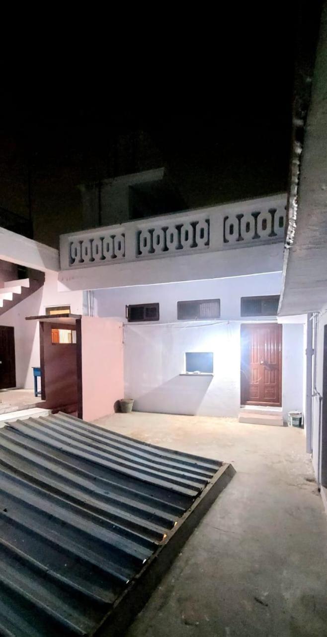 Shree Valmiki Home Stay Ayodhya المظهر الخارجي الصورة